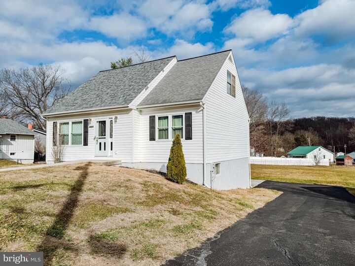 Property Photo:  14211 Sparrow Lane SW  MD 21502 