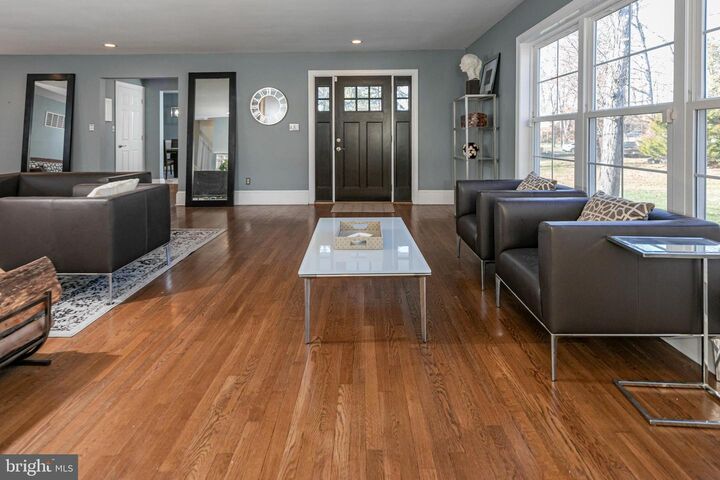 Property Photo:  10 Tall Timbers Drive  NJ 08540 