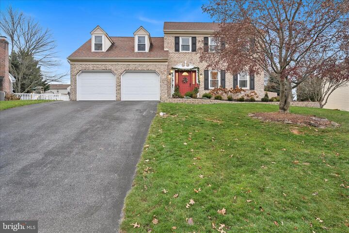70 Brookfield Drive  Ephrata PA 17522 photo