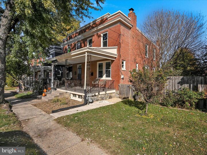 Property Photo:  923 Edgewood Avenue  PA 17603 