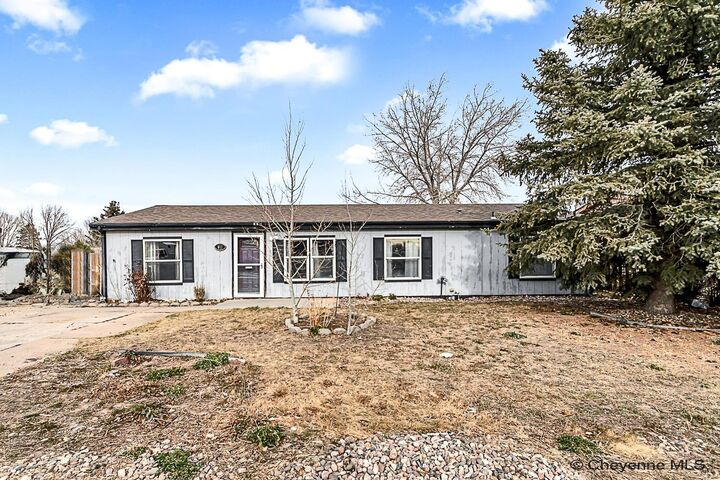 612 Sunridge Dr  Cheyenne WY 82007 photo