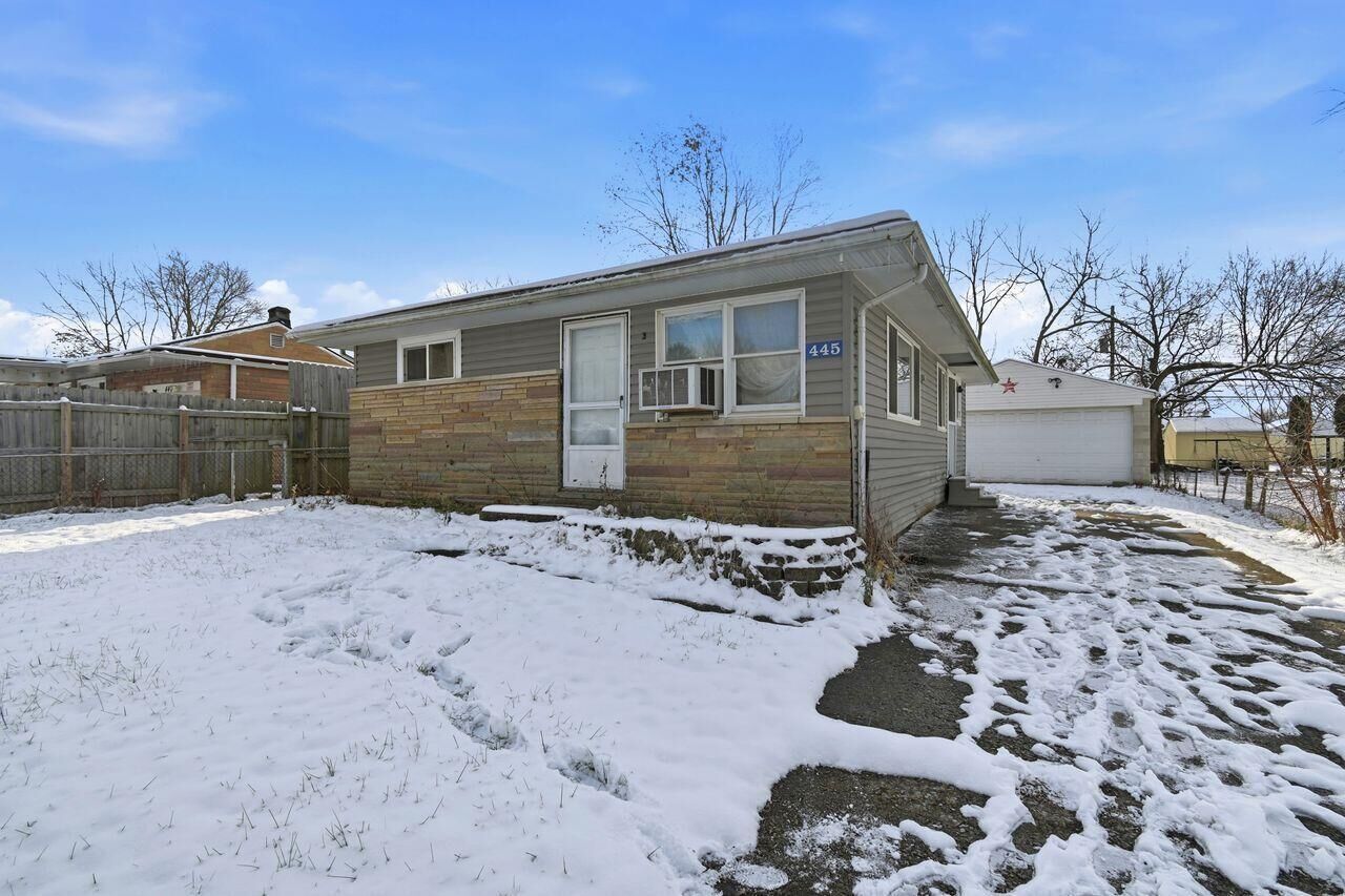 Property Photo: 445 Basswood Road OH 43207