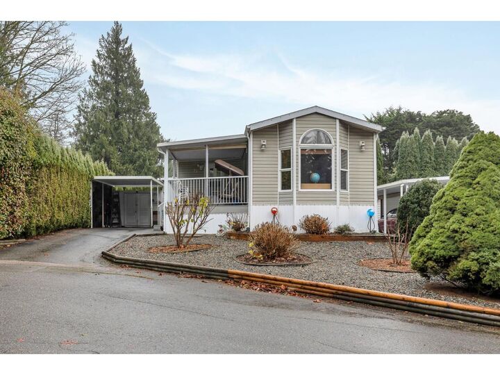 Property Photo: 2035 Martens Street 33 BC V2T 6M4