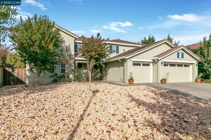 Property Photo: 732 Antiquity Dr CA 94534