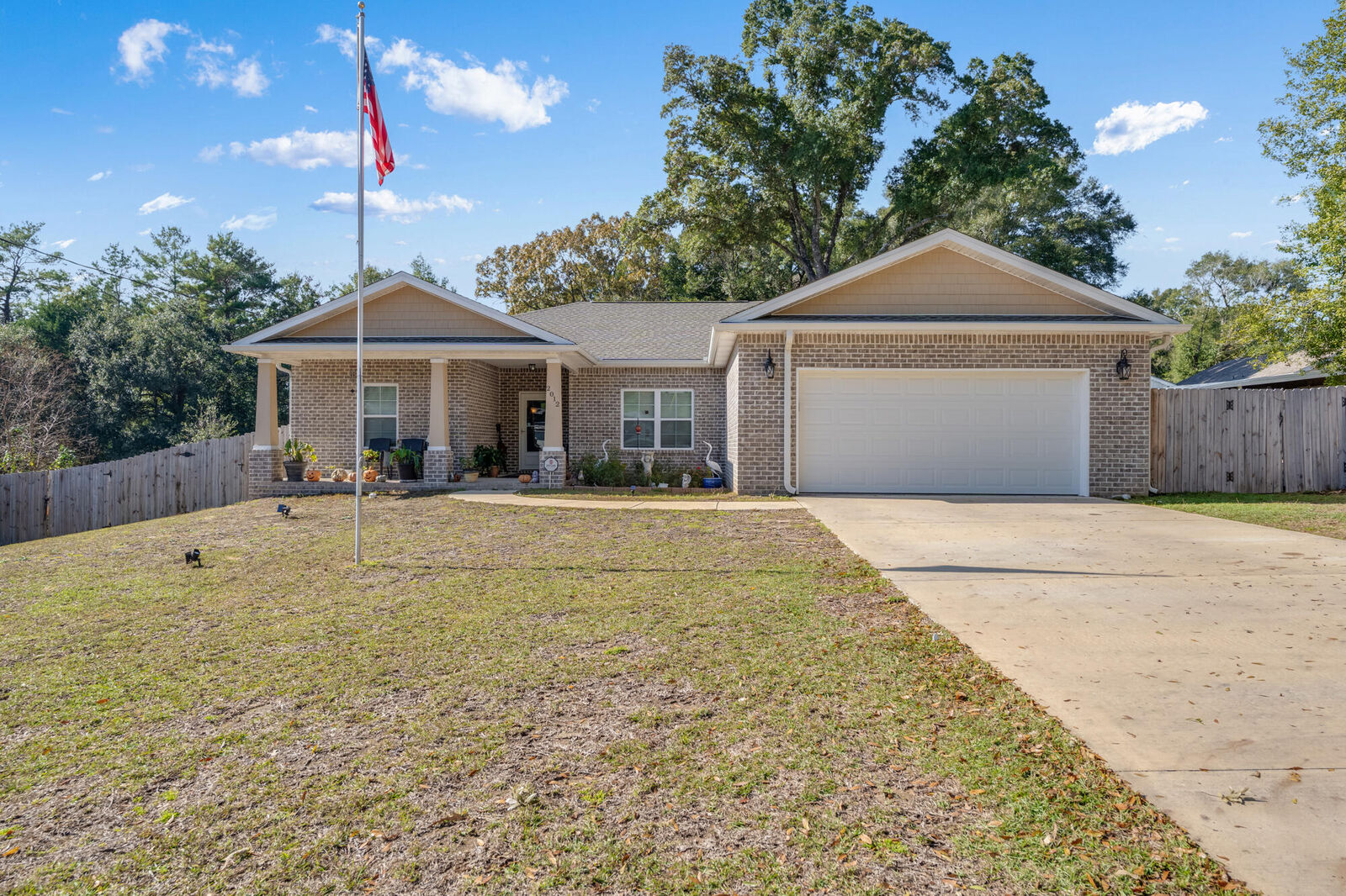 Property Photo: 2012 N Pearl Street FL 32536