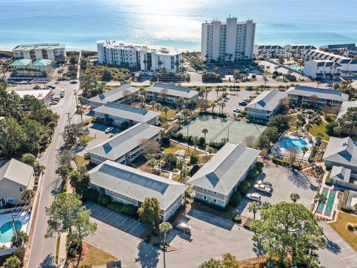 Property Photo:  3799 E County Highway 30A B6  FL 32459 