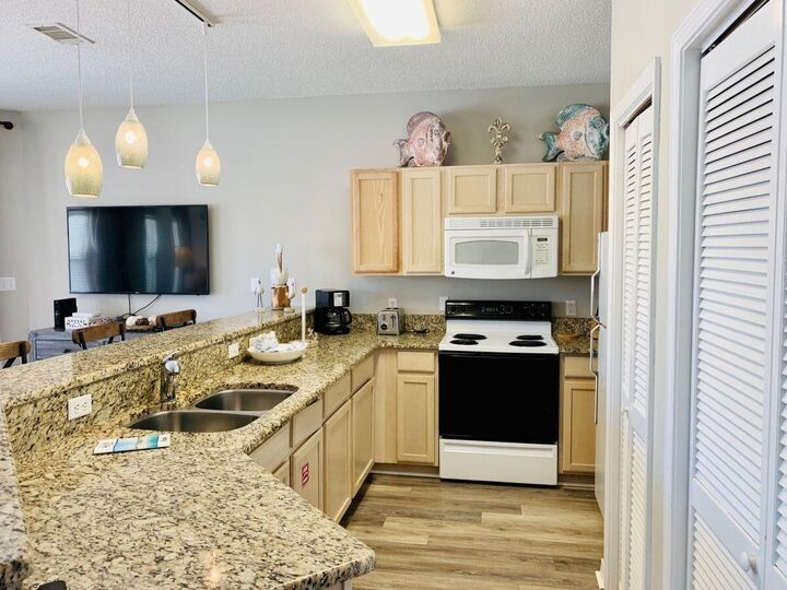 Property Photo: 775 Gulf Shore Drive 9234 FL 32541