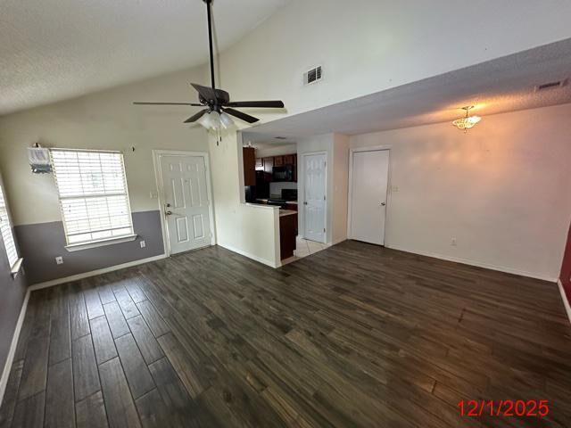 Property Photo: 466 Sara Avenue FL 32569