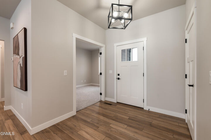 Property Photo:  2020 Prairie Hawk Drive  ND 58503 