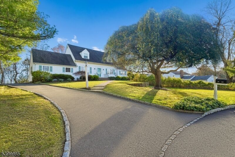 Property Photo: 473 Bayberry Ln NJ 07092