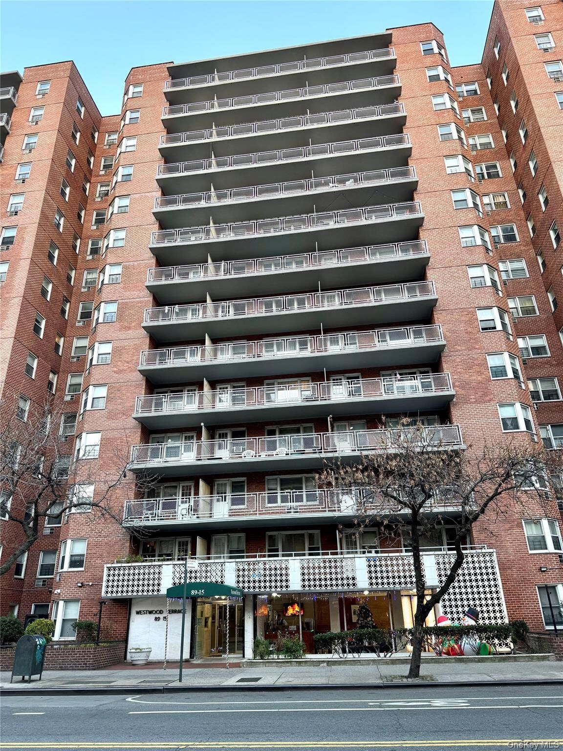 Property Photo:  89-15 Parsons Boulevard 9C  NY 11432 