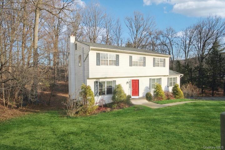 Property Photo:  3 Geering Way  NY 12524 