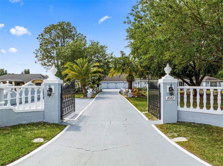 Property Photo: 8162 Oak Park Road FL 32819