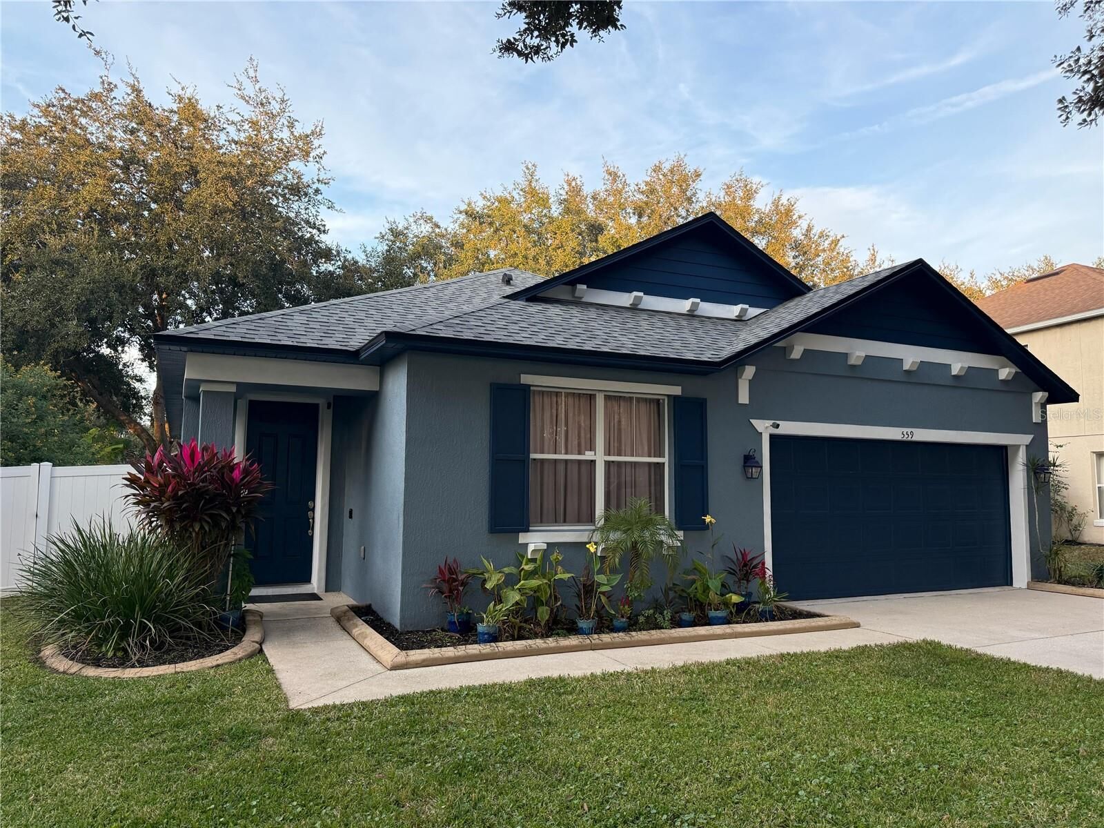 Property Photo:  559 Vicks Landing Drive  FL 32712 