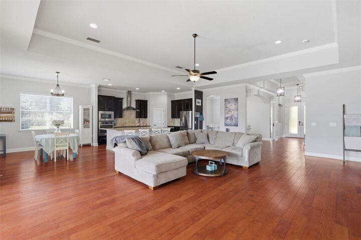 Property Photo: 6658 Country Club Road FL 33544