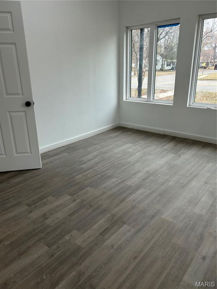 Property Photo: 207 E Marshall Street MO 63834