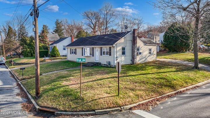 Property Photo:  119 Chestnut Avenue  NJ 07716 