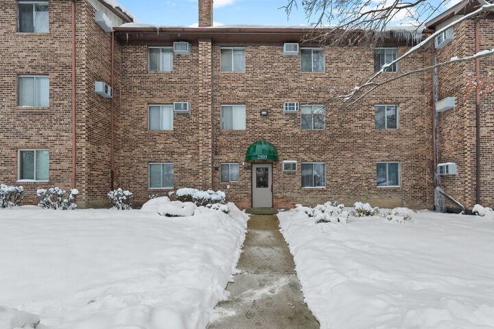 2505 Spring Street 3304  Woodridge IL 60517 photo