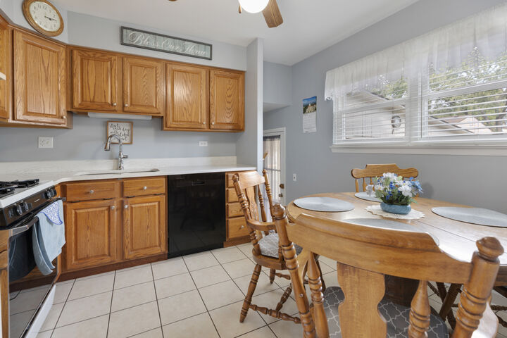 Property Photo: 243 N Richards Drive IL 60074