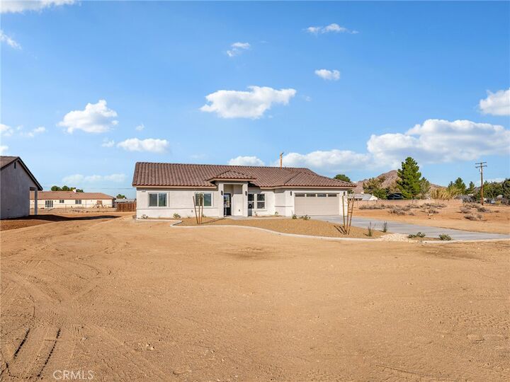 Property Photo:  15605 Dale Evans Parkway  CA 92307 