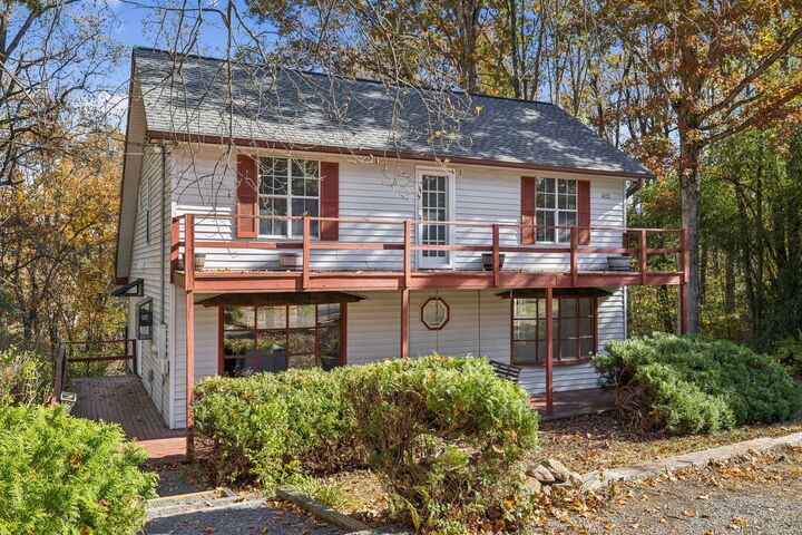 Property Photo: 4222 Gourley Rd TN 37143