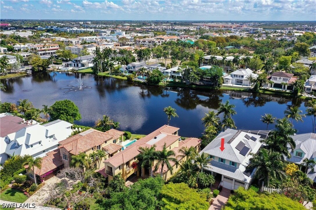 Property Photo:  725 West Lake Drive  FL 34102 