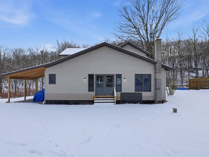 Property Photo: 19 Lovell Ln PA 17724
