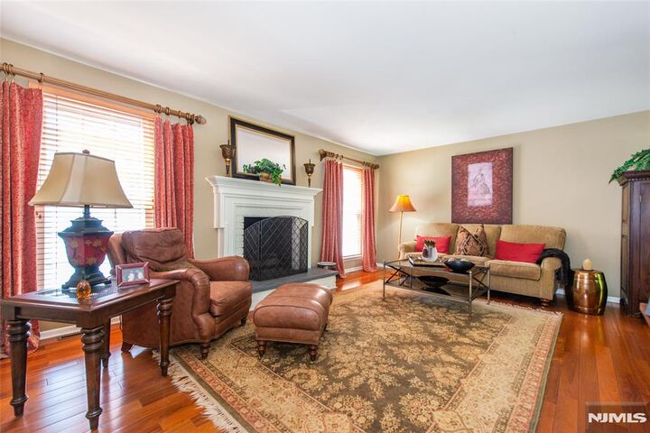 Property Photo: 8 Tomahawk Drive NJ 07470