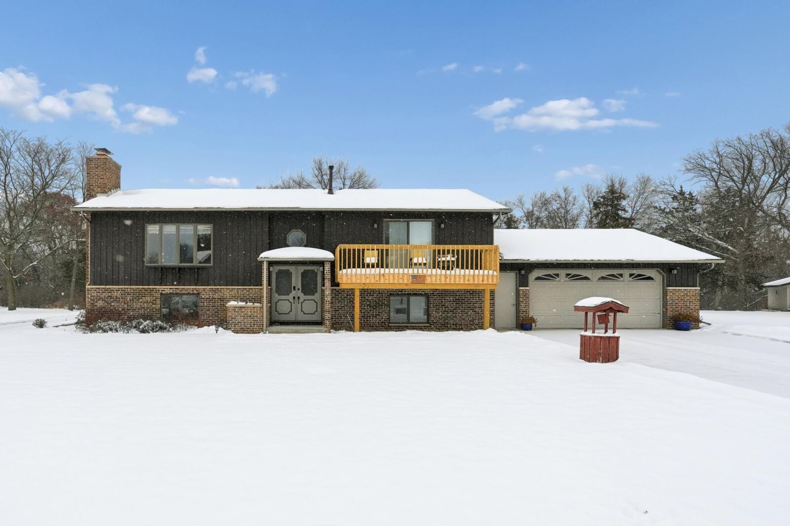 Property Photo: 2233 Cedar Park Court SE MN 55904