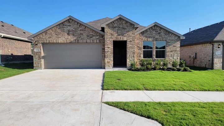 Property Photo: 9429 Mint Hill Drive TX 76108