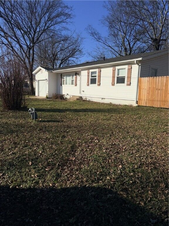 Property Photo: 220 W Parks Street AR 72753