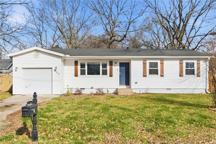 Property Photo:  220 W Parks Street  AR 72753 