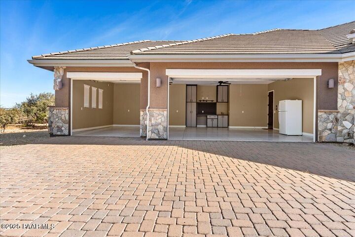 Property Photo: 2005 W Seven Oaks AZ 86305