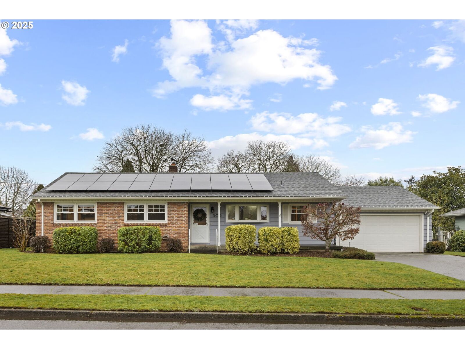 Property Photo: 306 NE 105th Ave OR 97220