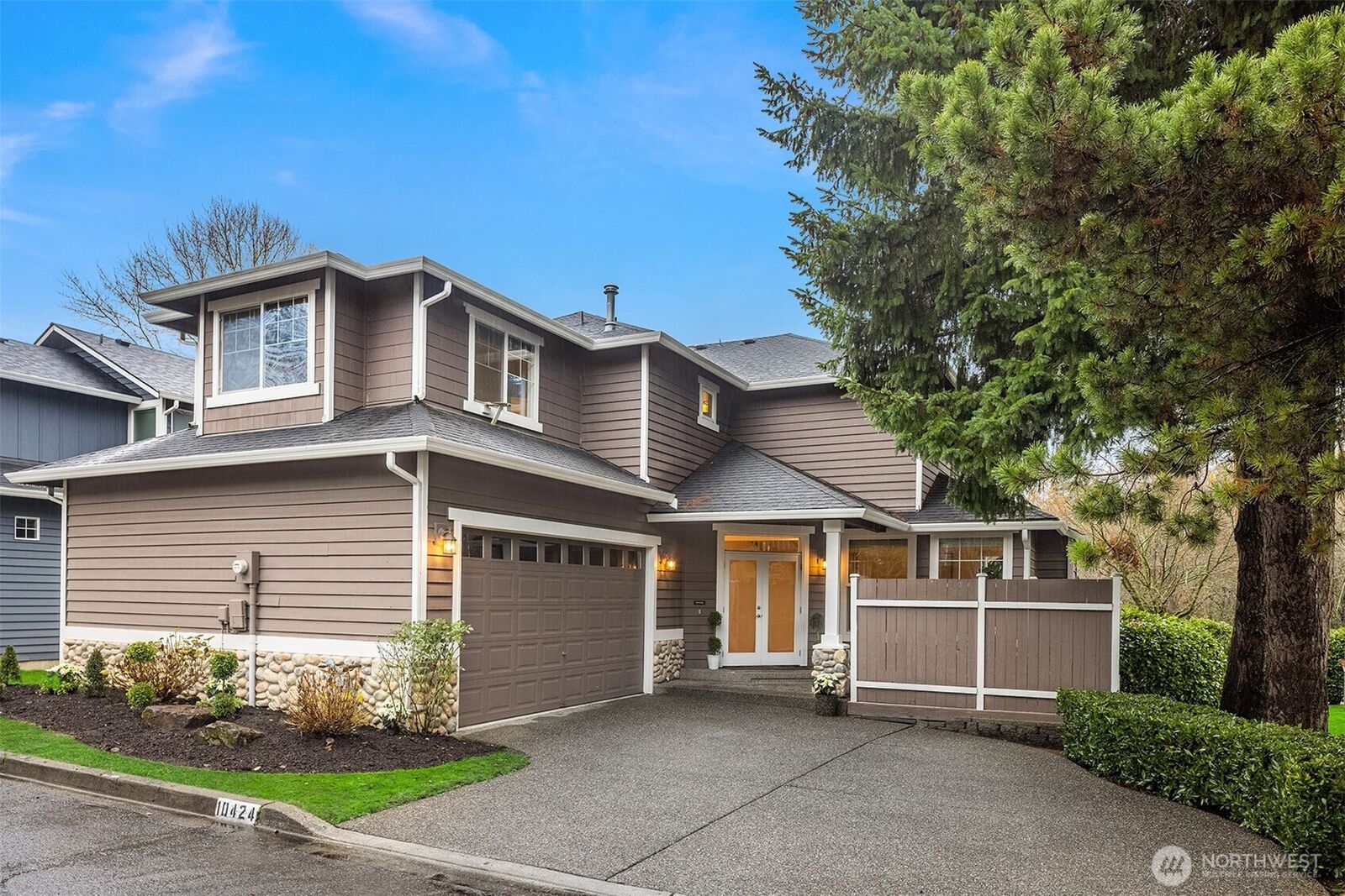 Property Photo: 10424 124th Avenue NE WA 98033