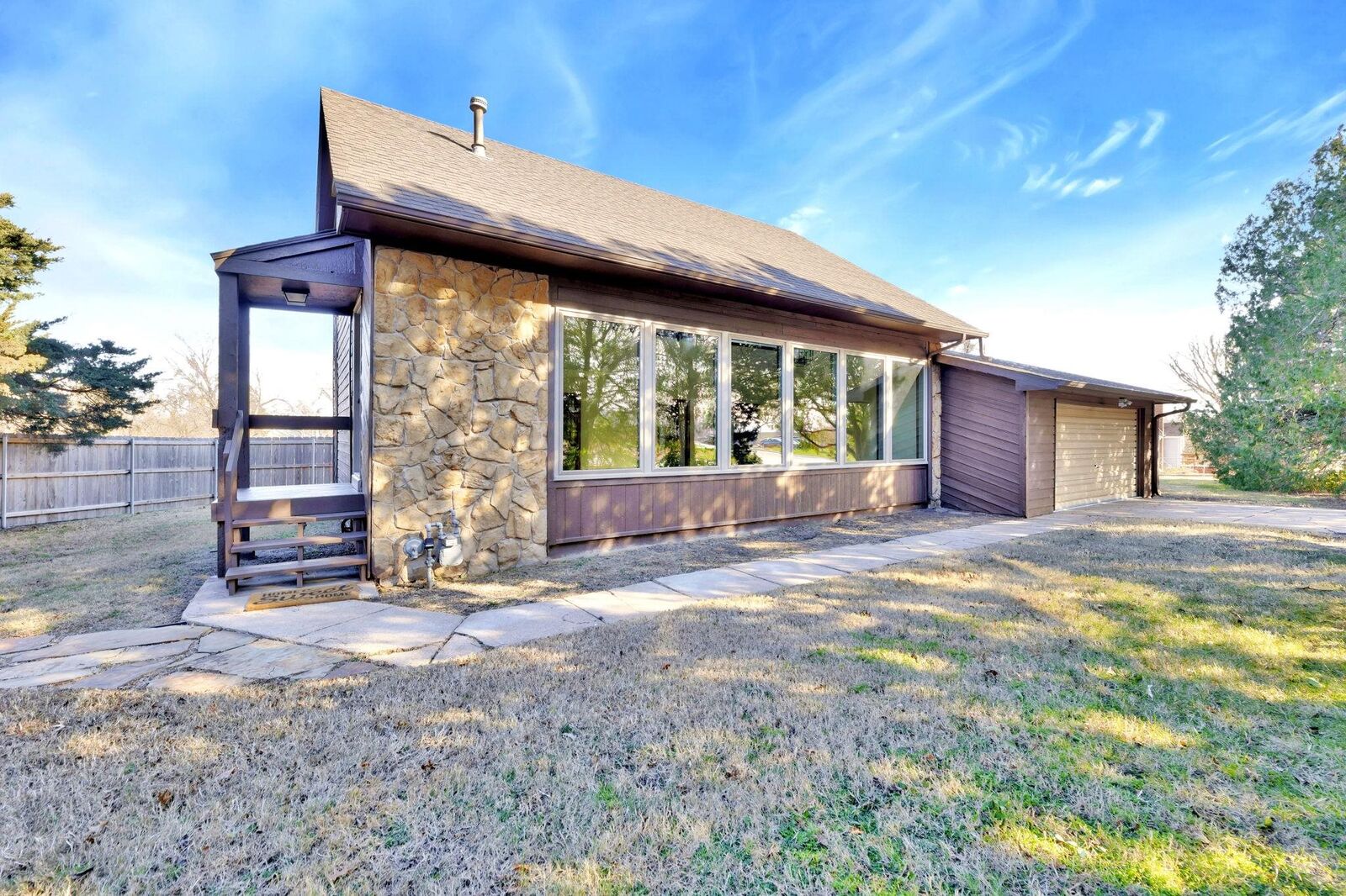 Property Photo: 3134 S Brandywine St KS 67210