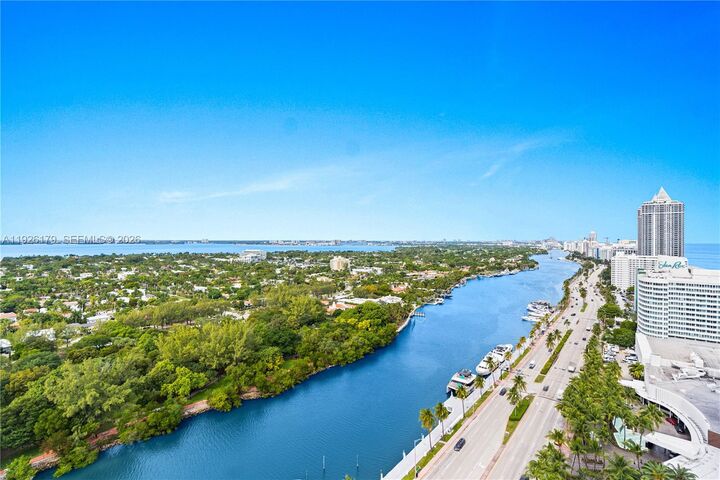 Property Photo:  4401 Collins Ave 2517  FL 33140 