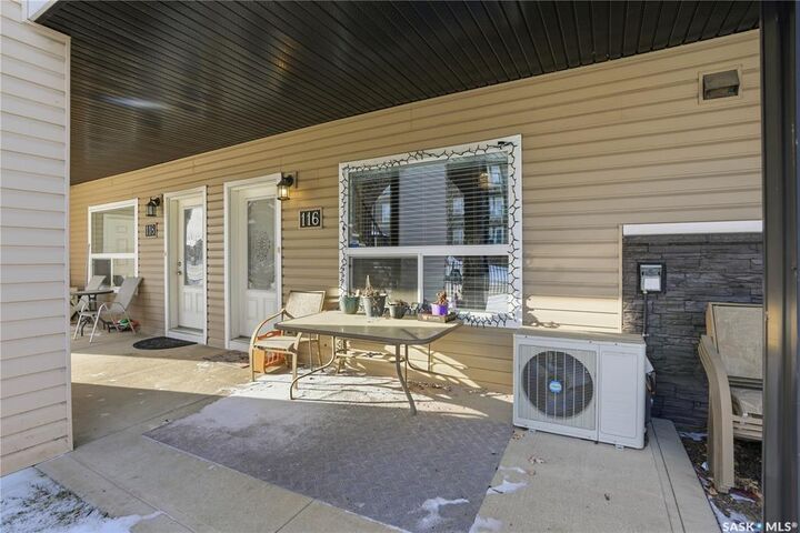 Property Photo: 125 Willis Crescent 116 SK S7T 0T1