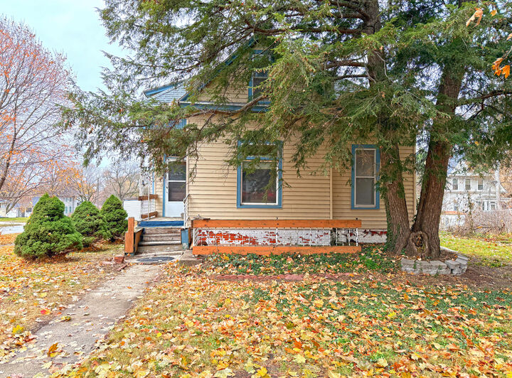 Property Photo: 712 West Street IA 51601