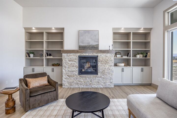 Property Photo: 7008 Grange St WA 99338