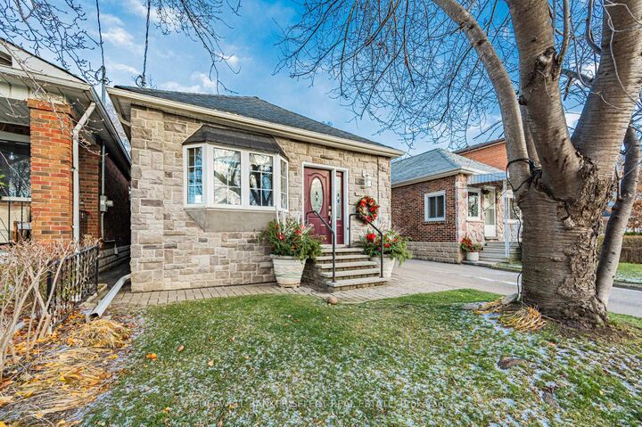 Property Photo: 125 Fourth Street ON M8V 2Y6