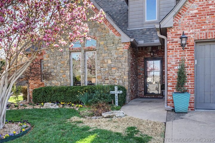 Property Photo:  4018 E 119th Street  OK 74137 