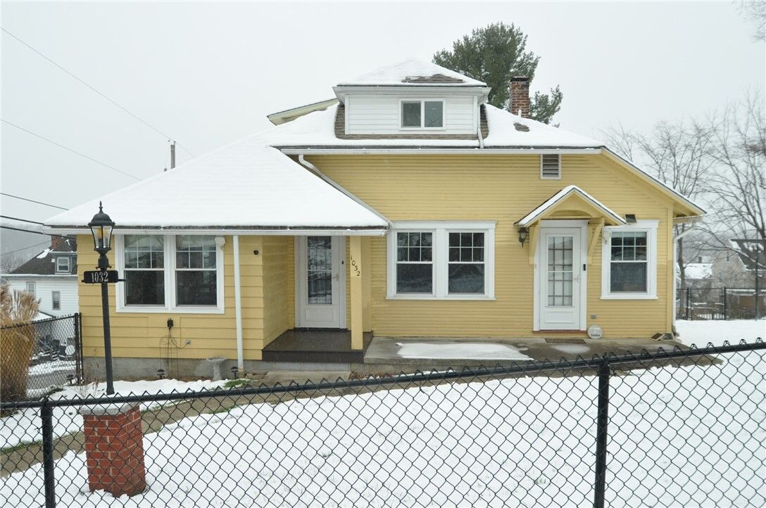Property Photo: 1032 Evergreen Ave PA 15601