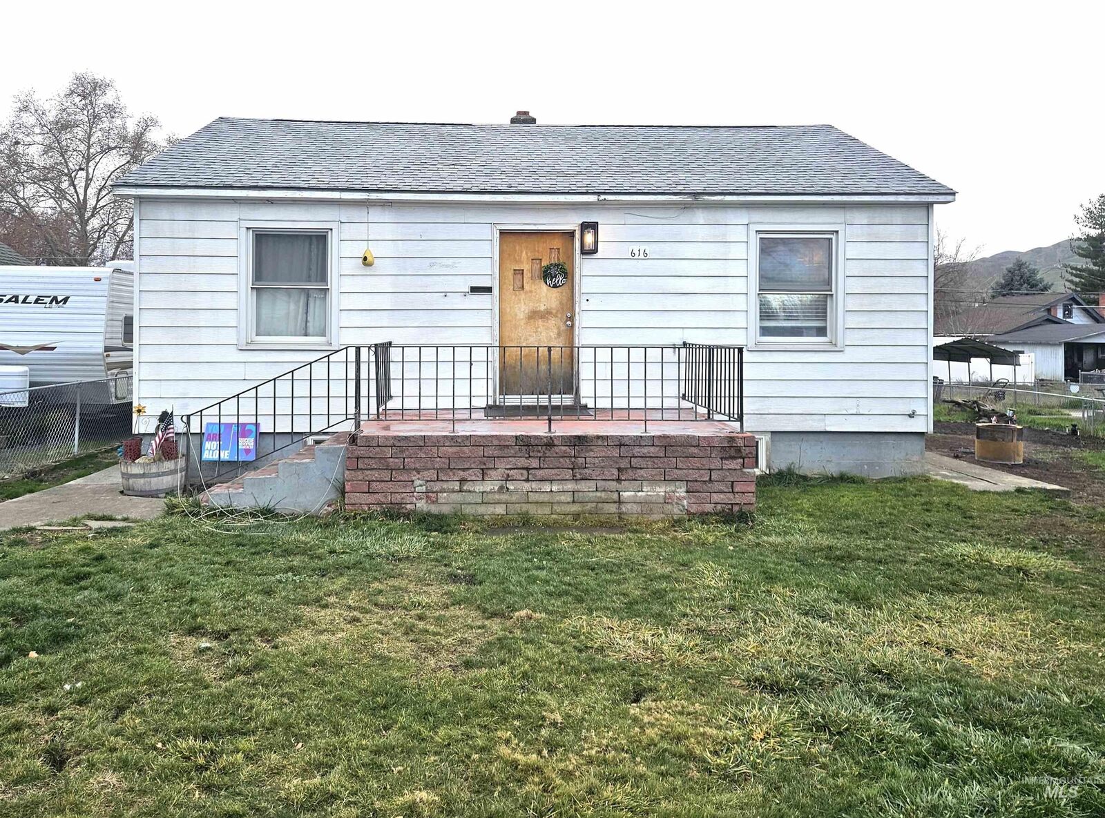 Property Photo: 616 12th Street WA 99403