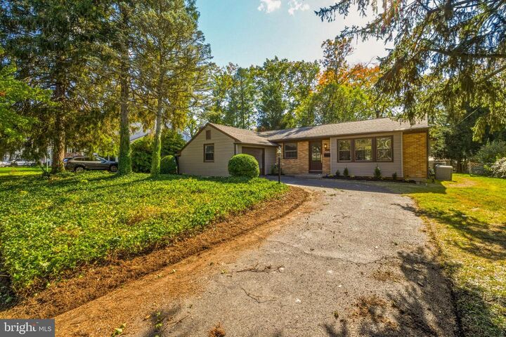 1015 Merrymount Avenue S  Blackwood NJ 08012 photo