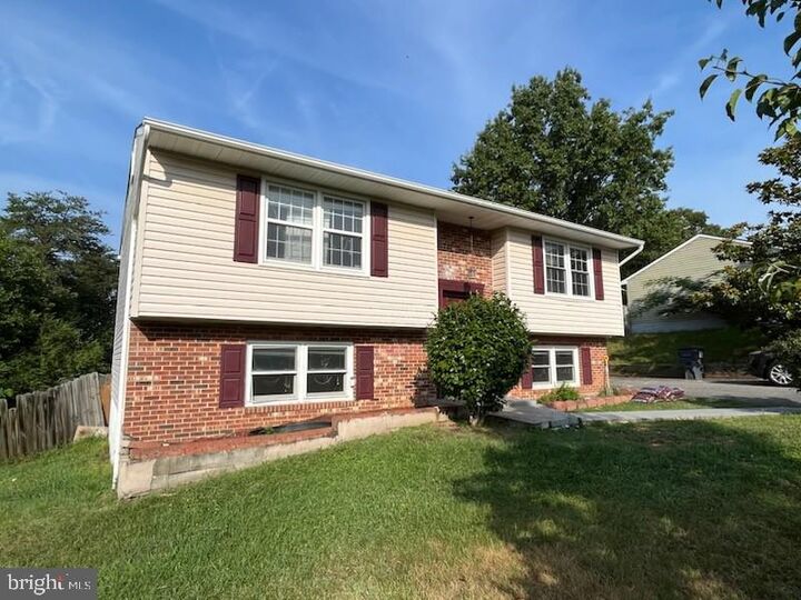 Property Photo: 10310 Meadowview Drive VA 22408