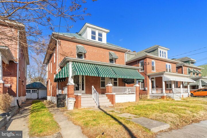 Property Photo:  318 E Piccadilly Street  VA 22601 