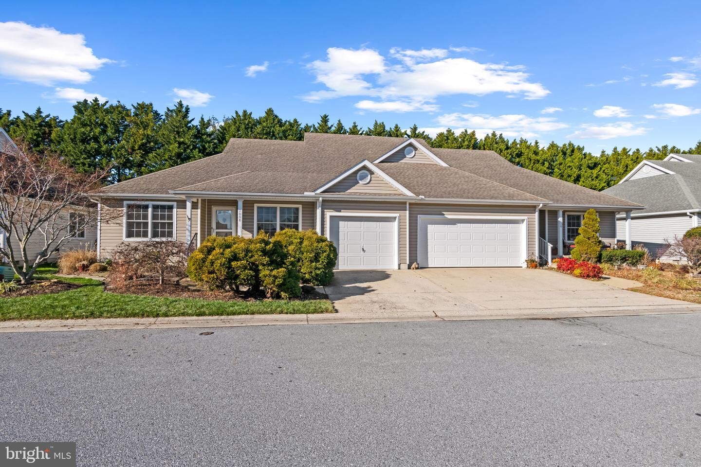 Property Photo:  1008 Caravan Way  MD 21804 