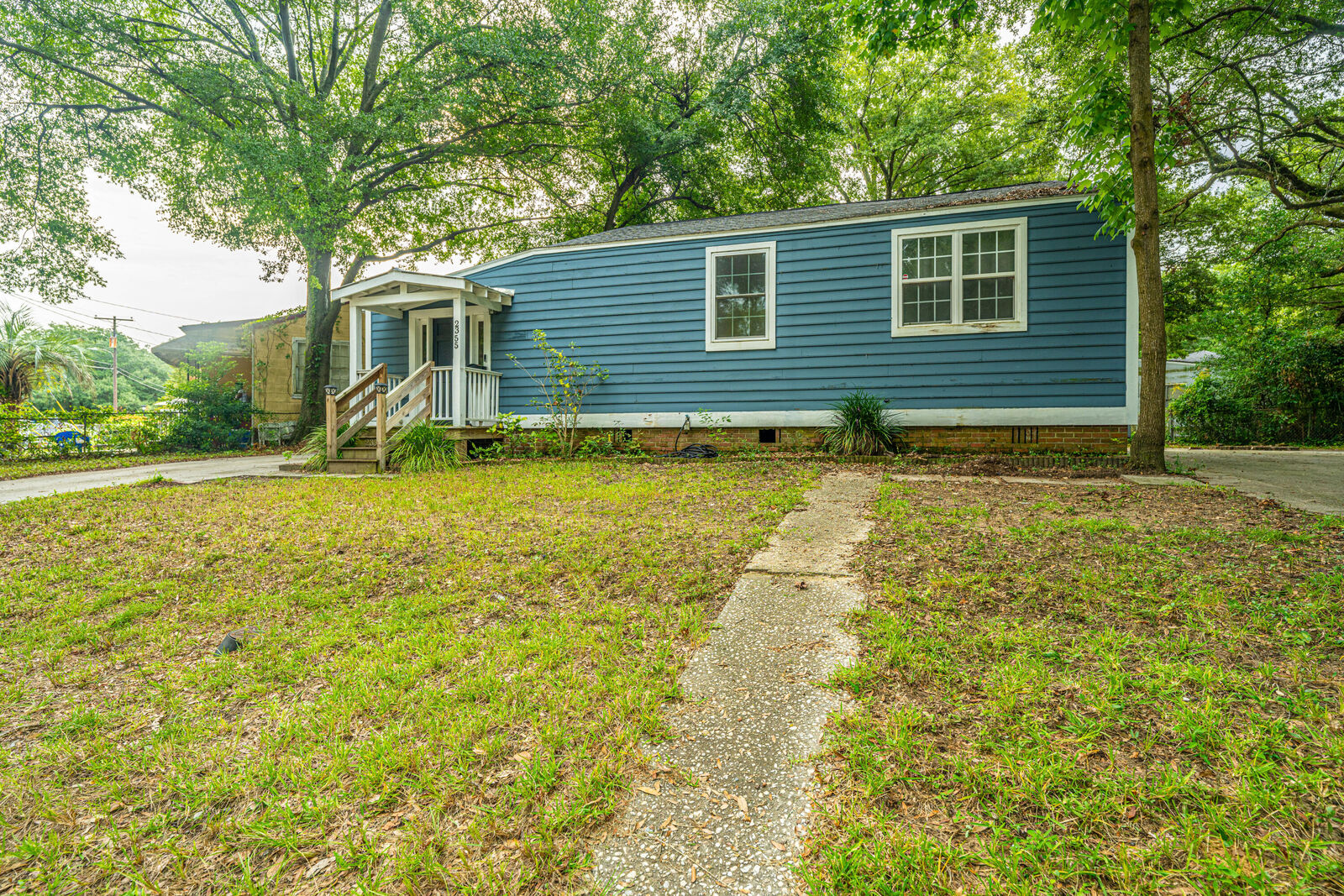Property Photo:  2355 Cambridge Avenue  SC 29405 