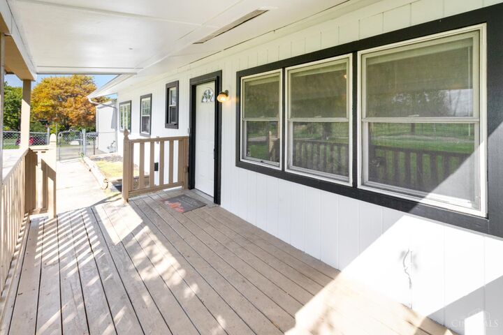 Property Photo: 9500 Ridgemoor Avenue OH 45231